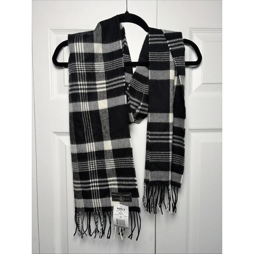 D&Y Softer‎ Than Cashmere Plaid Scarf Womens OS Black White Check Fringe Acrylic